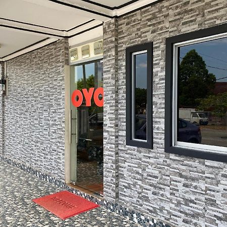 Oyo 90205 Bayu Sintok Motel 樟仑 外观 照片