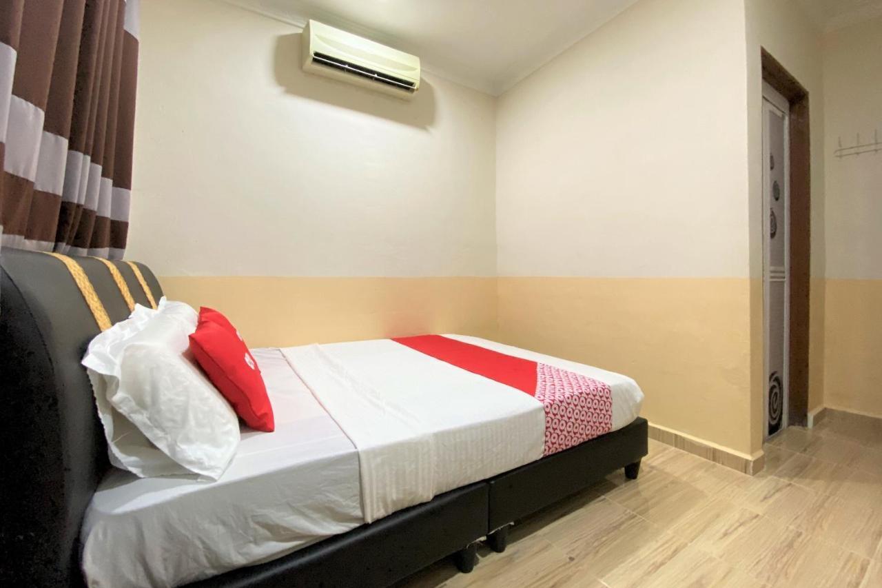 Oyo 90205 Bayu Sintok Motel 樟仑 外观 照片