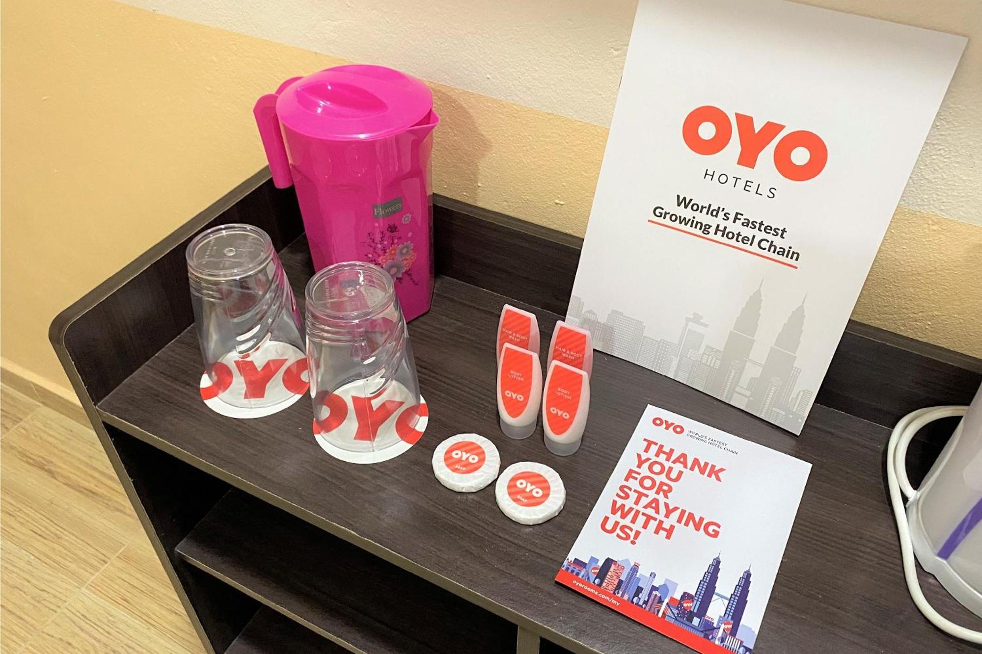Oyo 90205 Bayu Sintok Motel 樟仑 外观 照片