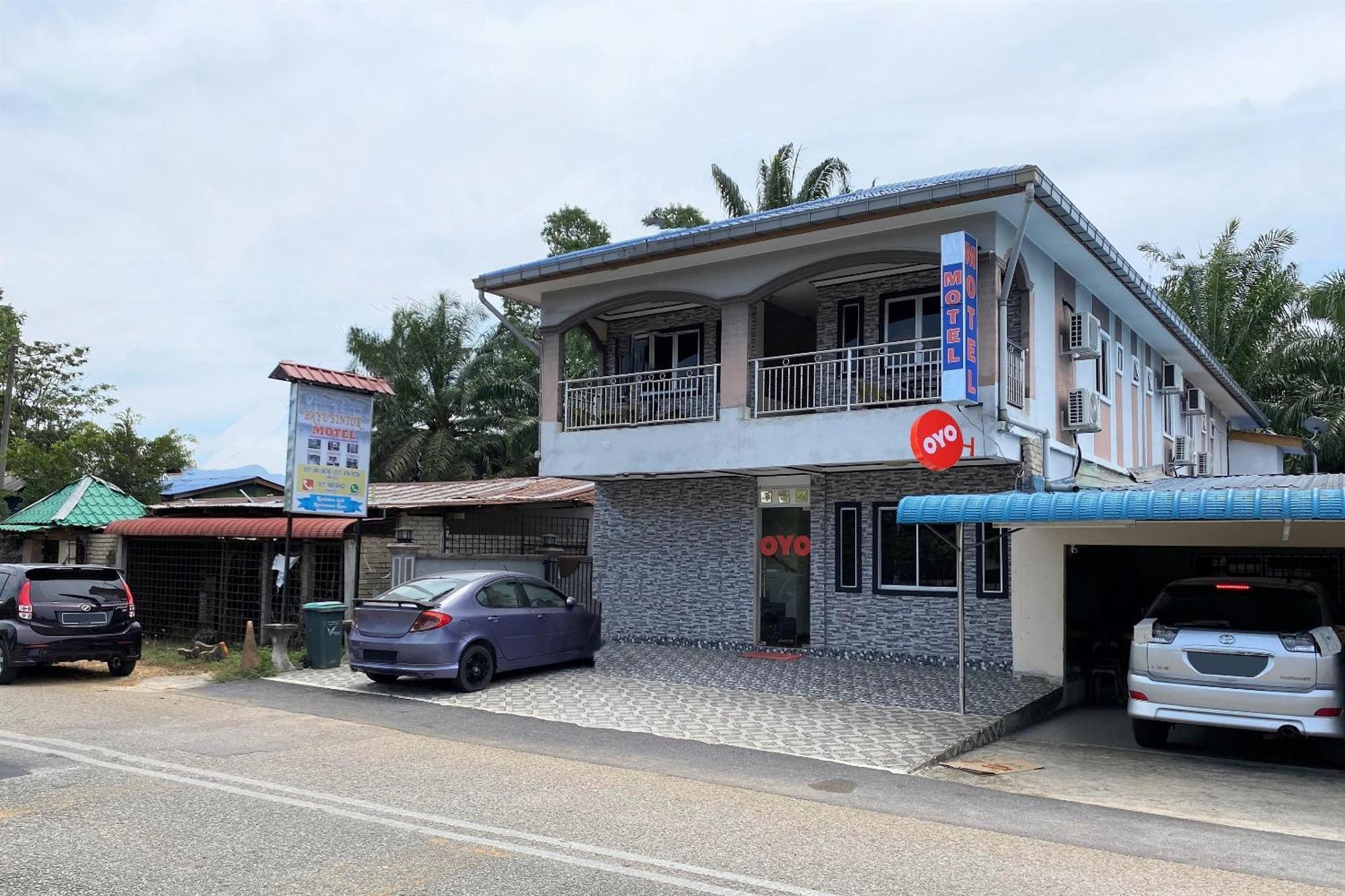 Oyo 90205 Bayu Sintok Motel 樟仑 外观 照片
